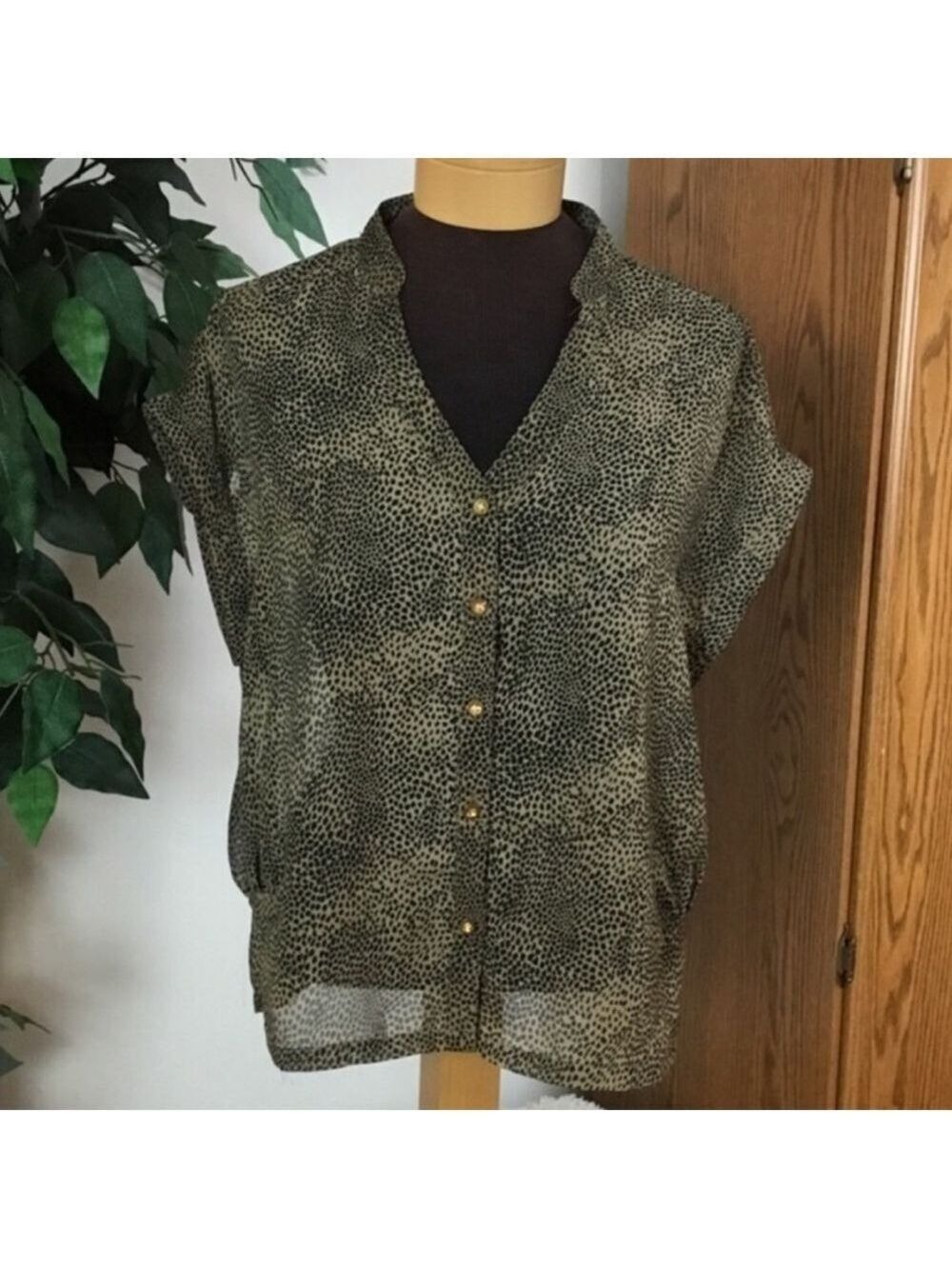 BLUE loop blouse Womans size large tan black v neck keyhole semi sheer